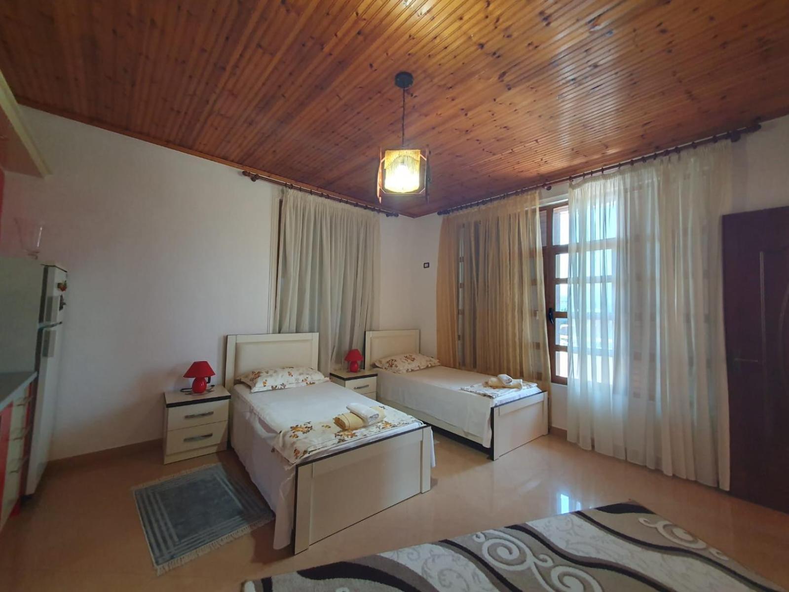 Sara Guesthouse Berat Exterior photo
