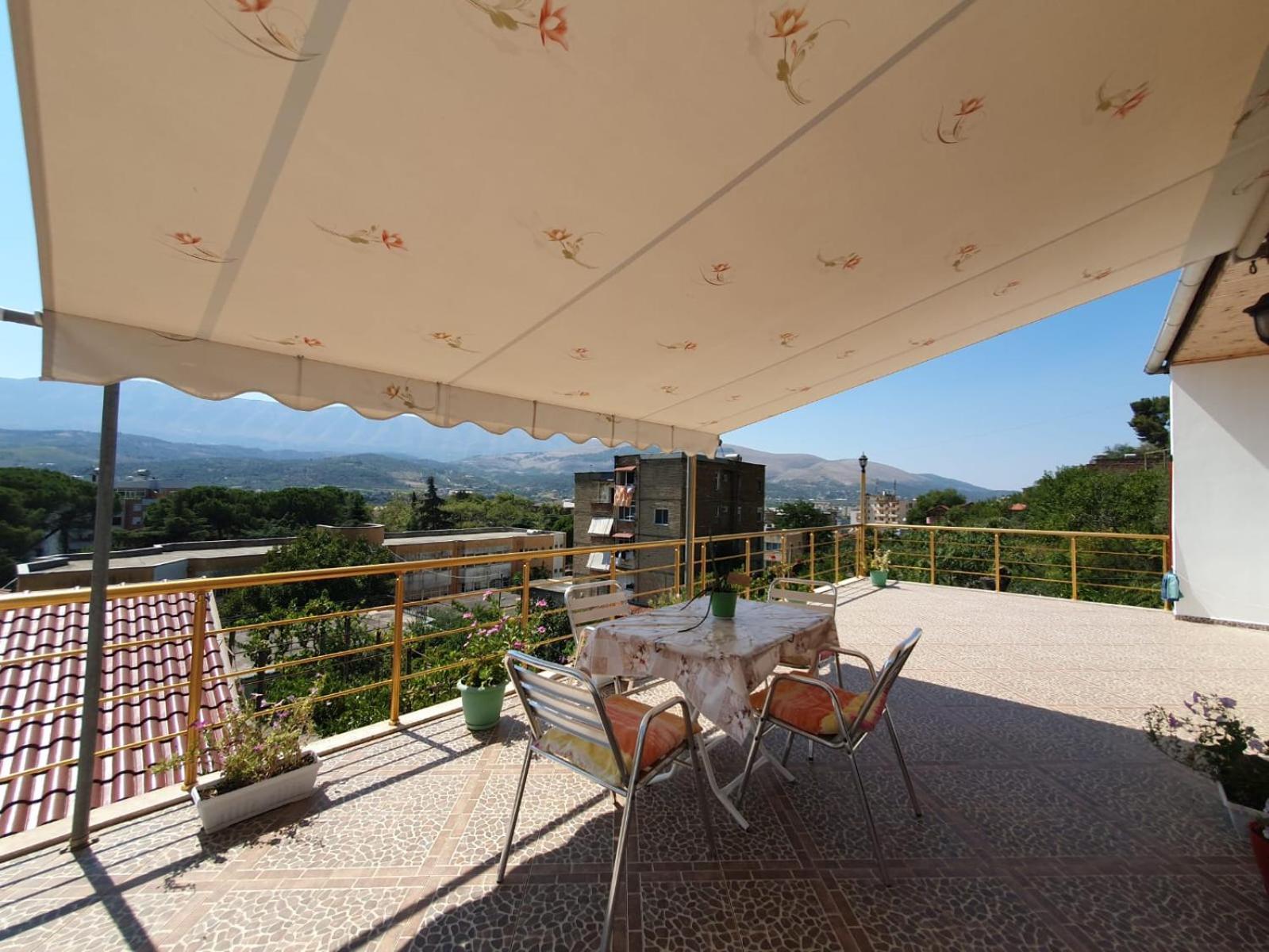 Sara Guesthouse Berat Exterior photo